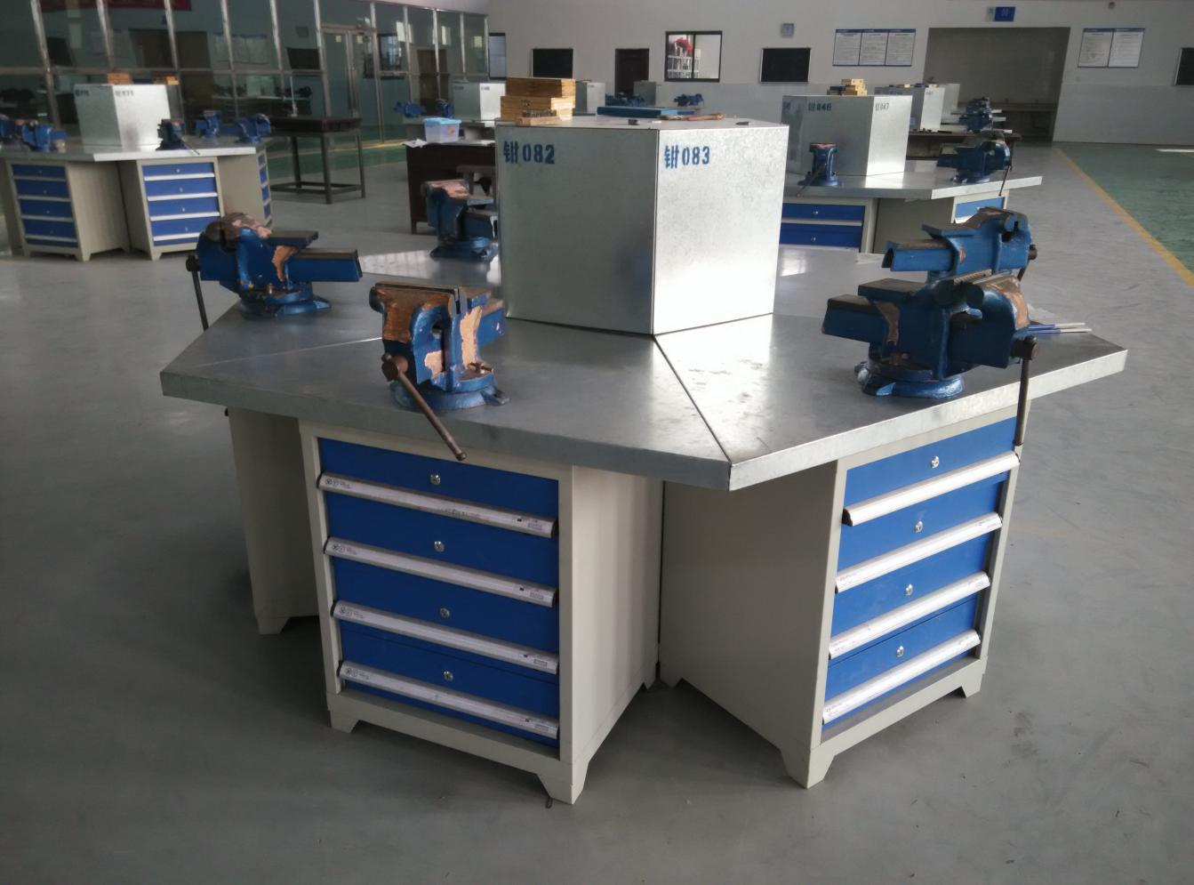 CH-JY-QG6六工位钳工台